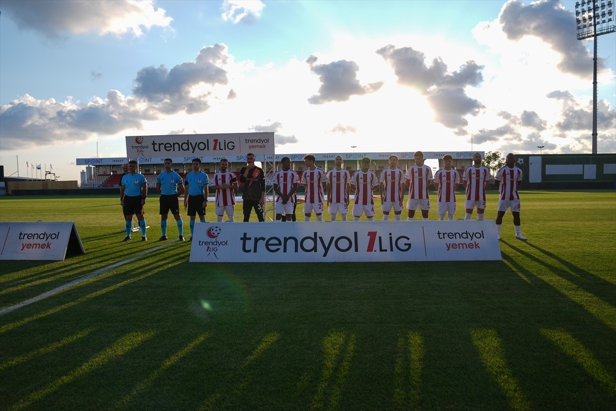 Trendyol 1. Lig'in ilk haftasında Yeni Malatyaspor ile Pendikspor karşılaşması, Malatyaspor sahaya...