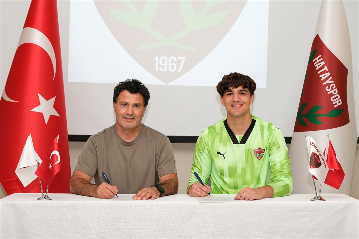 Trendyol Süper Lig ekiplerinden Atakaş Hatayspor, 26 yaşındaki sol kanat oyuncusu Rigoberto Rivas...