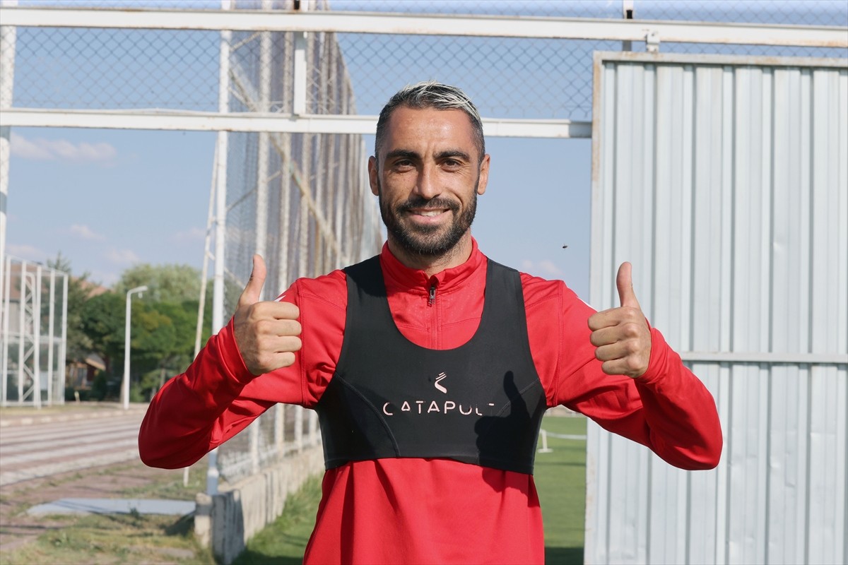 Trendyol Süper Lig ekiplerinden Sivasspor'un takım kaptanlarından Uğur Çiftçi, AA muhabirine...