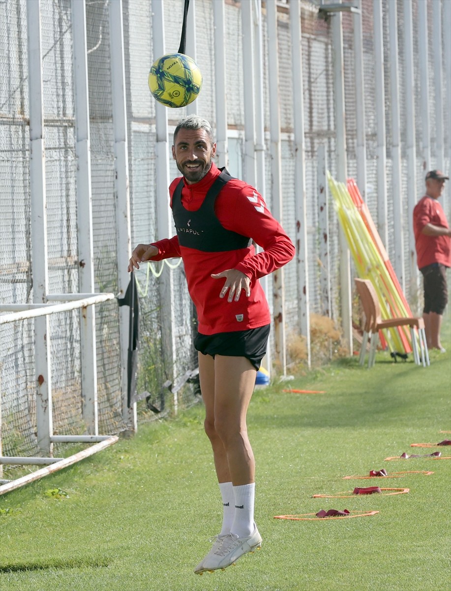 Trendyol Süper Lig ekiplerinden Sivasspor'un takım kaptanlarından Uğur Çiftçi, AA muhabirine...