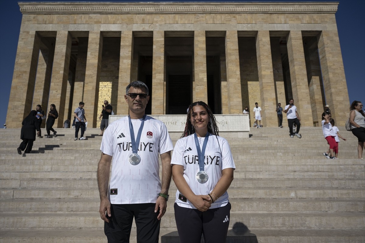 Türkiye Atıcılık Federasyonu Başkanı Gürsel Çolakoğlu ve Paris 2024 Olimpiyat Oyunları'nda...