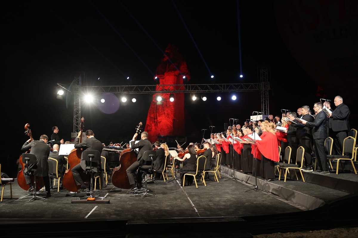 Türkiye Kültür Yolu Festivalleri'ne bu yıl ikinci kez ev sahipliği yapan Nevşehir'de, Buenos Aires...