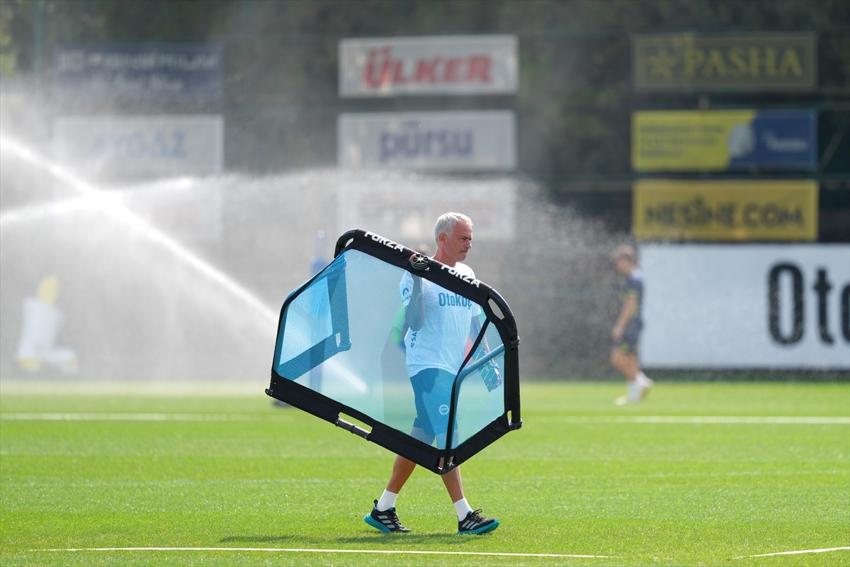 UEFA Şampiyonlar Ligi 3. eleme turunda yarın deplasmanda Fransa'nın Lille takımıyla karşılaşacak...