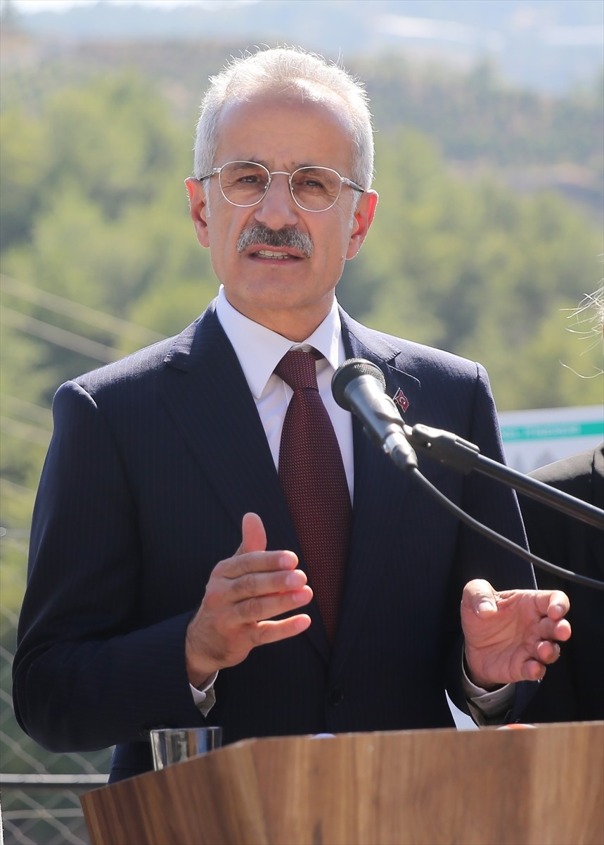 Ulaştırma ve Altyapı Bakanı Abdulkadir Uraloğlu, Alanya-Gazipaşa Yolu Gökçebelen Tünel...