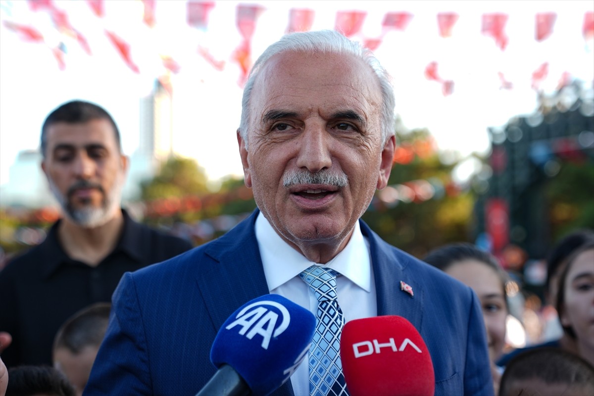 Ümraniye Belediyesi ve İlçe Müftülüğü işbirliğinde yaz Kur'an kursları kapanış programı Millet...