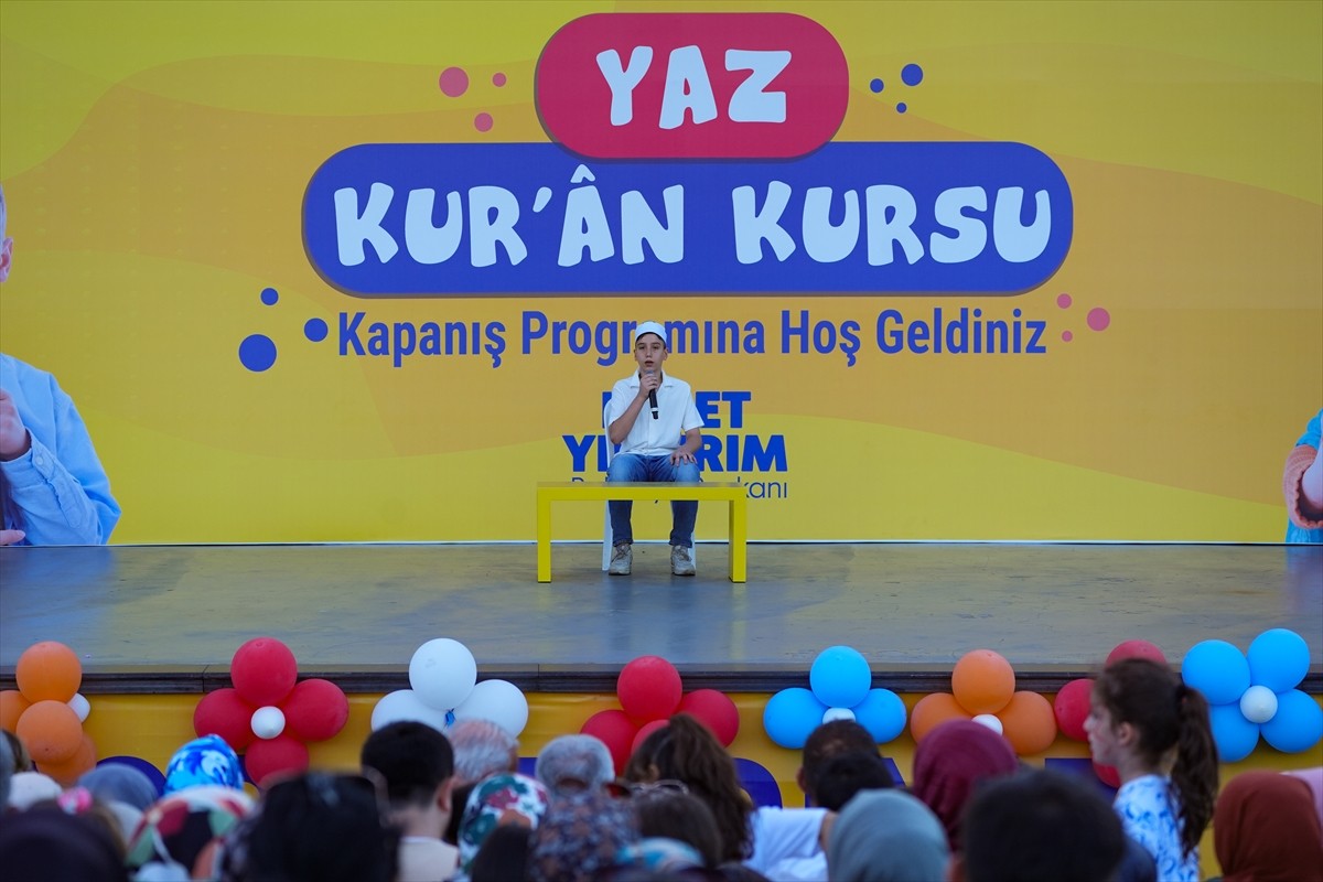 Ümraniye Belediyesi ve İlçe Müftülüğü işbirliğinde yaz Kur'an kursları kapanış programı Millet...