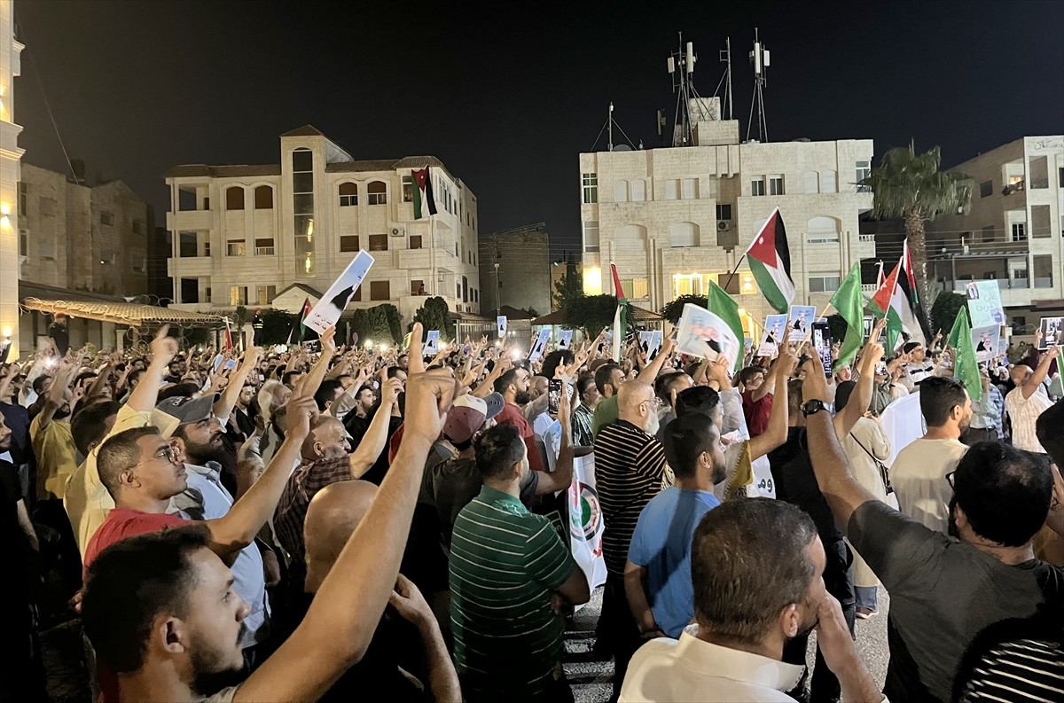 Ürdün'ün başkenti Amman'daki Tel Aviv Büyükelçiliğine birkaç yüz metre uzaklıktaki Rabiye...