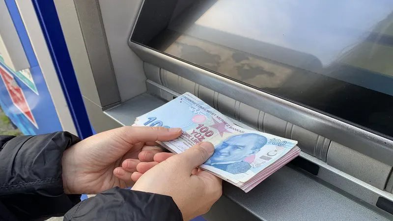 Ziraat ve VakıfBank'tan görülmemiş kampanya! Bir ay sonra 3 bin 881 TL hesaplarda