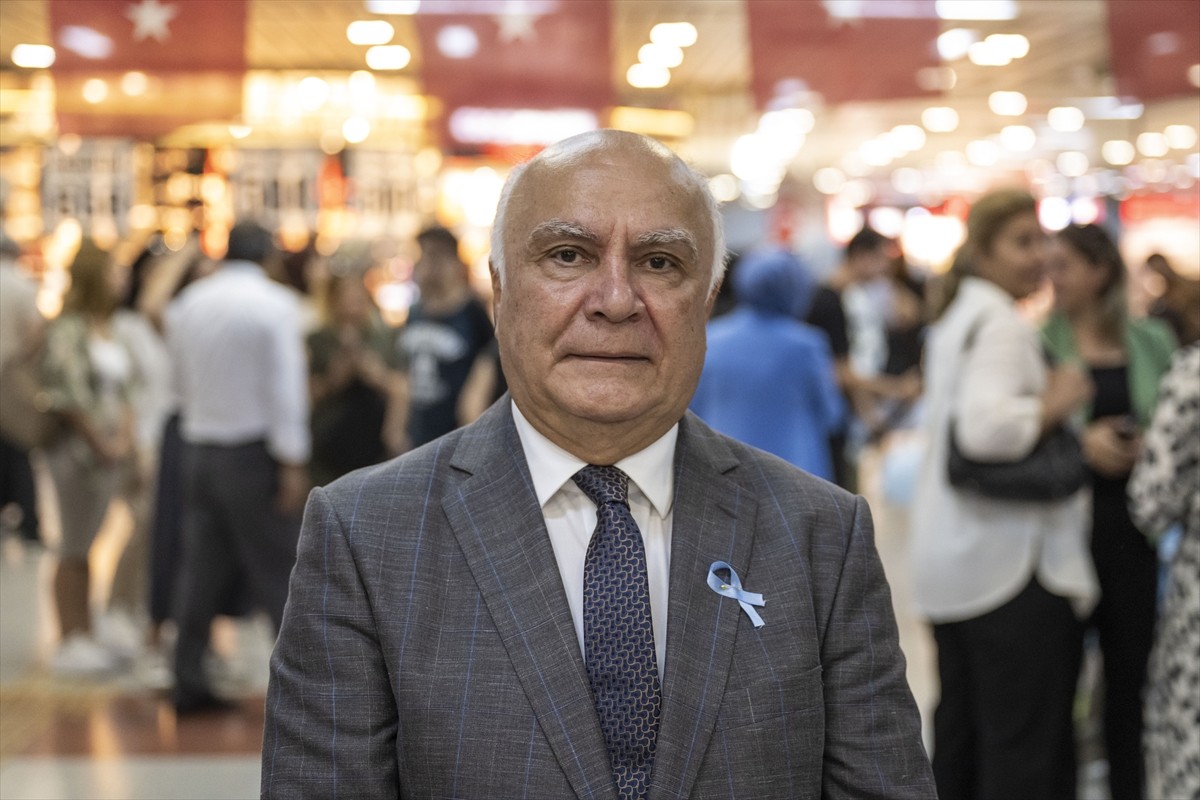 Ankara İl Sağlık Müdürlüğünce, "Prostat Kanseri Farkındalık Ayı" kapsamında Kızılay Metro...