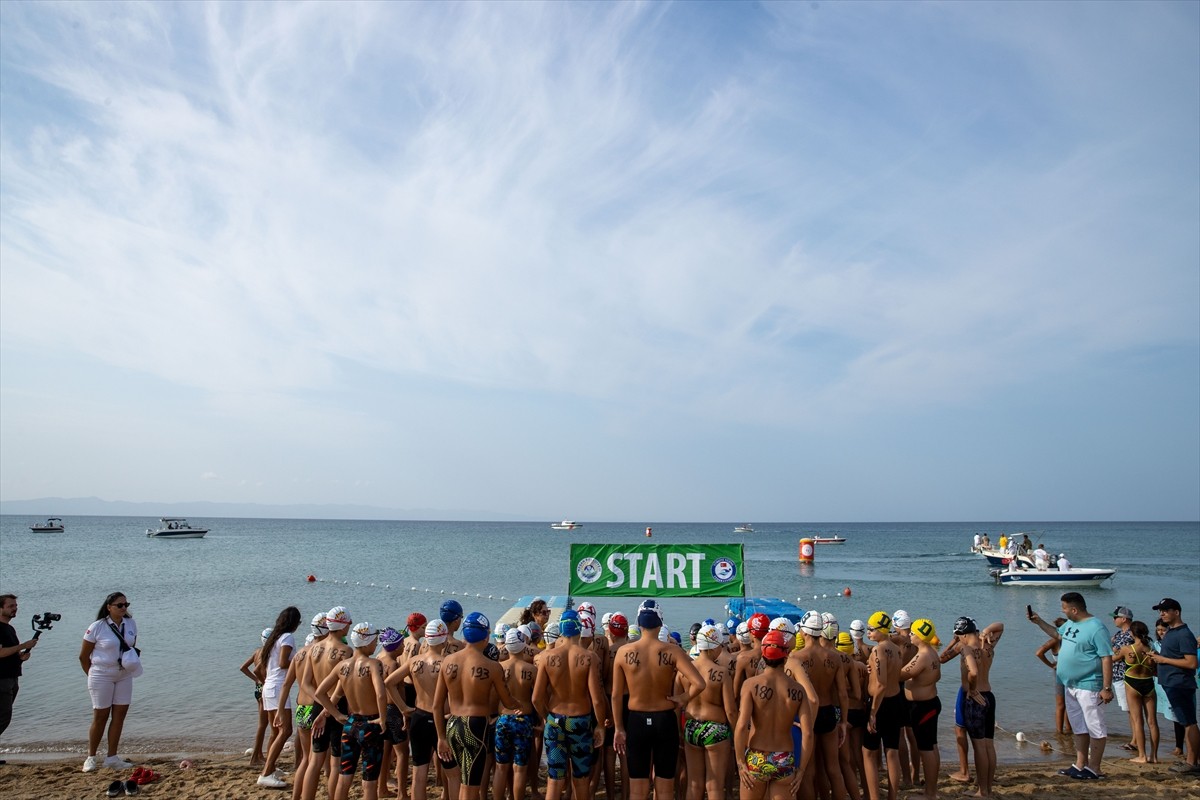 Edirne'nin Keşan ilçesinde 3. Türkiye Açık Su Yüzme Şampiyonası başladı. Gençlik ve Spor...