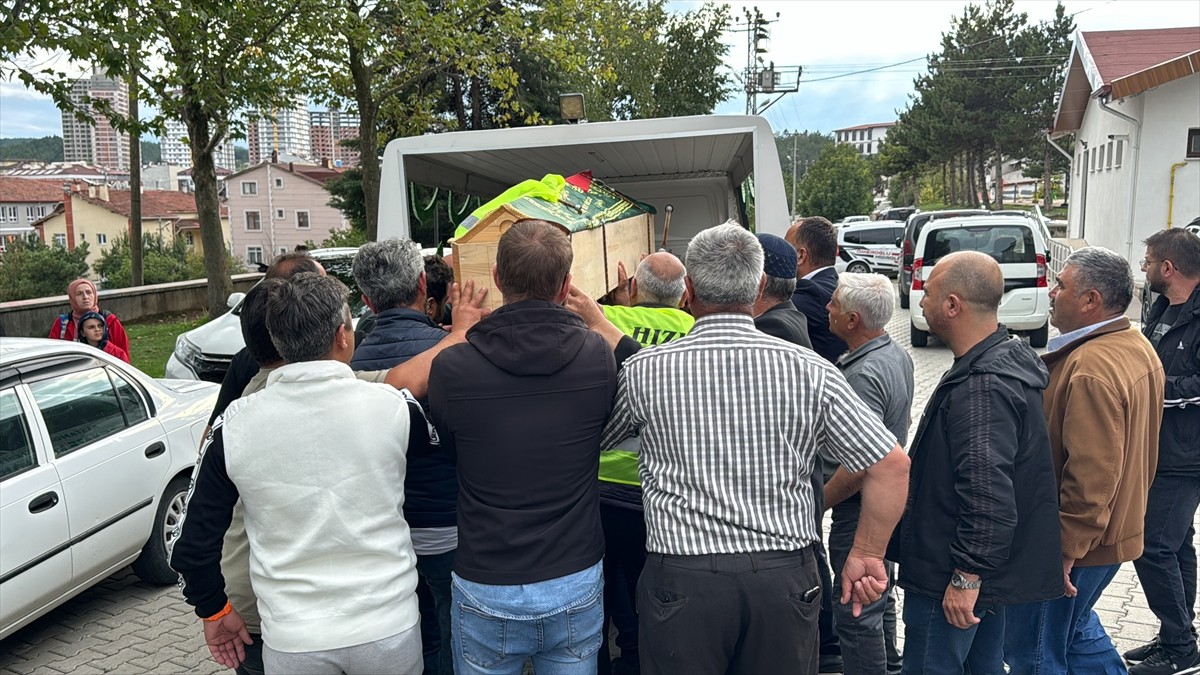 Kastamonu'nun Cide ilçesinde batan teknede hayatını kaybeden kaptan Öztürk Kürelioğlu, son...