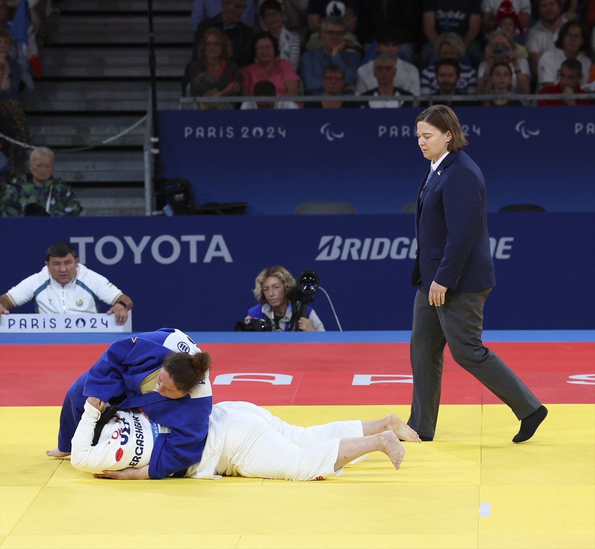 Paris 2024 Paralimpik Oyunları&#039;nda judoda kadınlar +70 kilo J1 kategorisinde Nazan Akın Güneş...