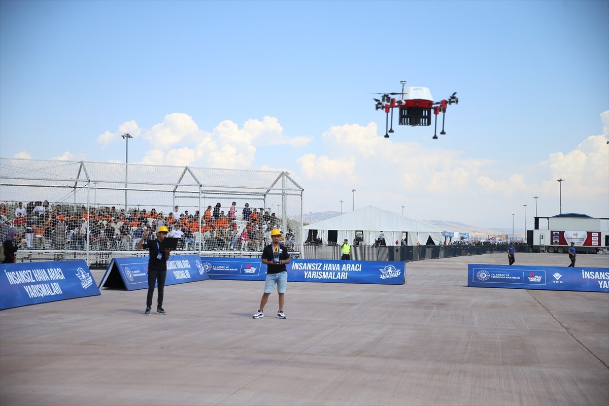 TEKNOFEST Yönetim Kurulu ve Türkiye Teknoloji Takımı Vakfı Mütevelli Heyeti Başkanı Selçuk...