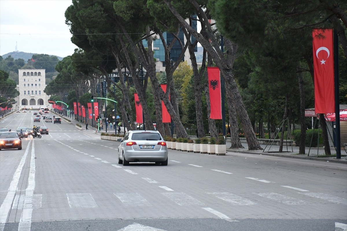 Cumhurbaşkanı Recep Tayyip Erdoğan'ın bugün gerçekleştireceği Arnavutluk ziyareti öncesi başkent...