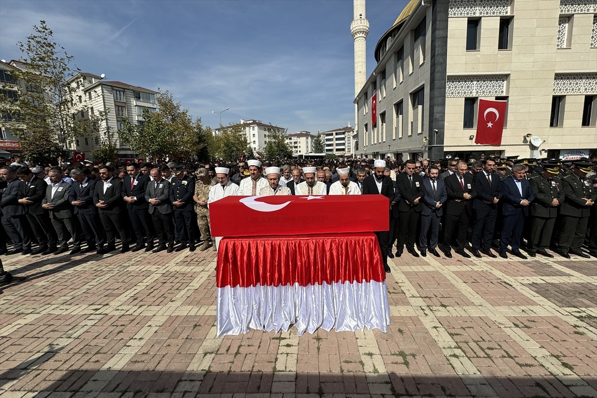 Pençe-Kilit Operasyonu bölgesinde bölücü terör örgütü mensuplarınca yapılan taciz atışı sonucu...