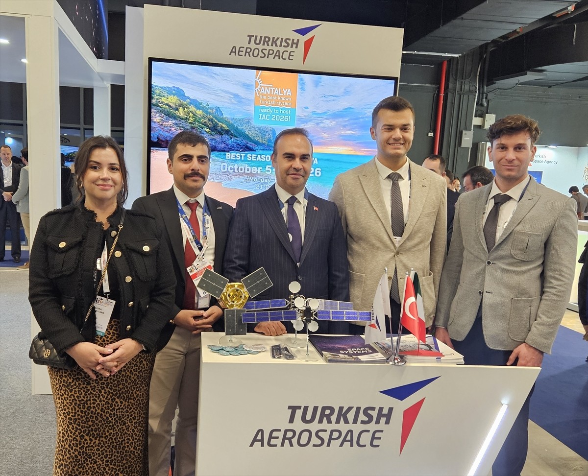 Sanayi ve Teknoloji Bakanı Mehmet Fatih Kacır, İtalya'nın Milano kentinde düzenlenen ve dünyanın...