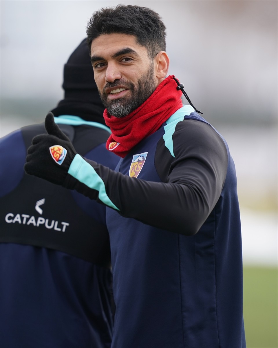 Bellona Kayserispor, Trendyol Süper Lig'in 14. haftasında Çaykur Rizespor ile deplasmanda...