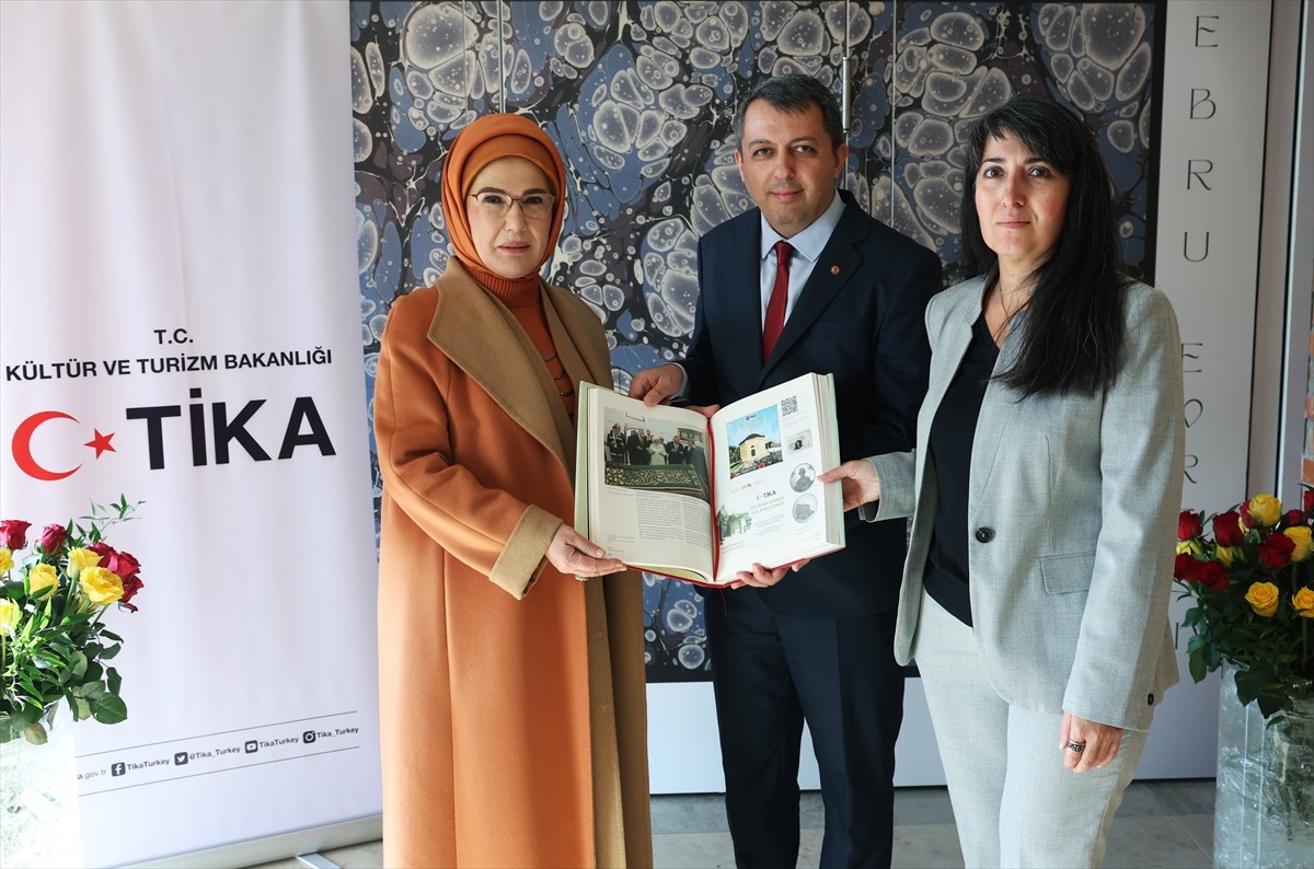 Cumhurbaşkanı Recep Tayyip Erdoğan'ın eşi Emine Erdoğan, Macaristan'ın başkenti Budapeşte de yer...