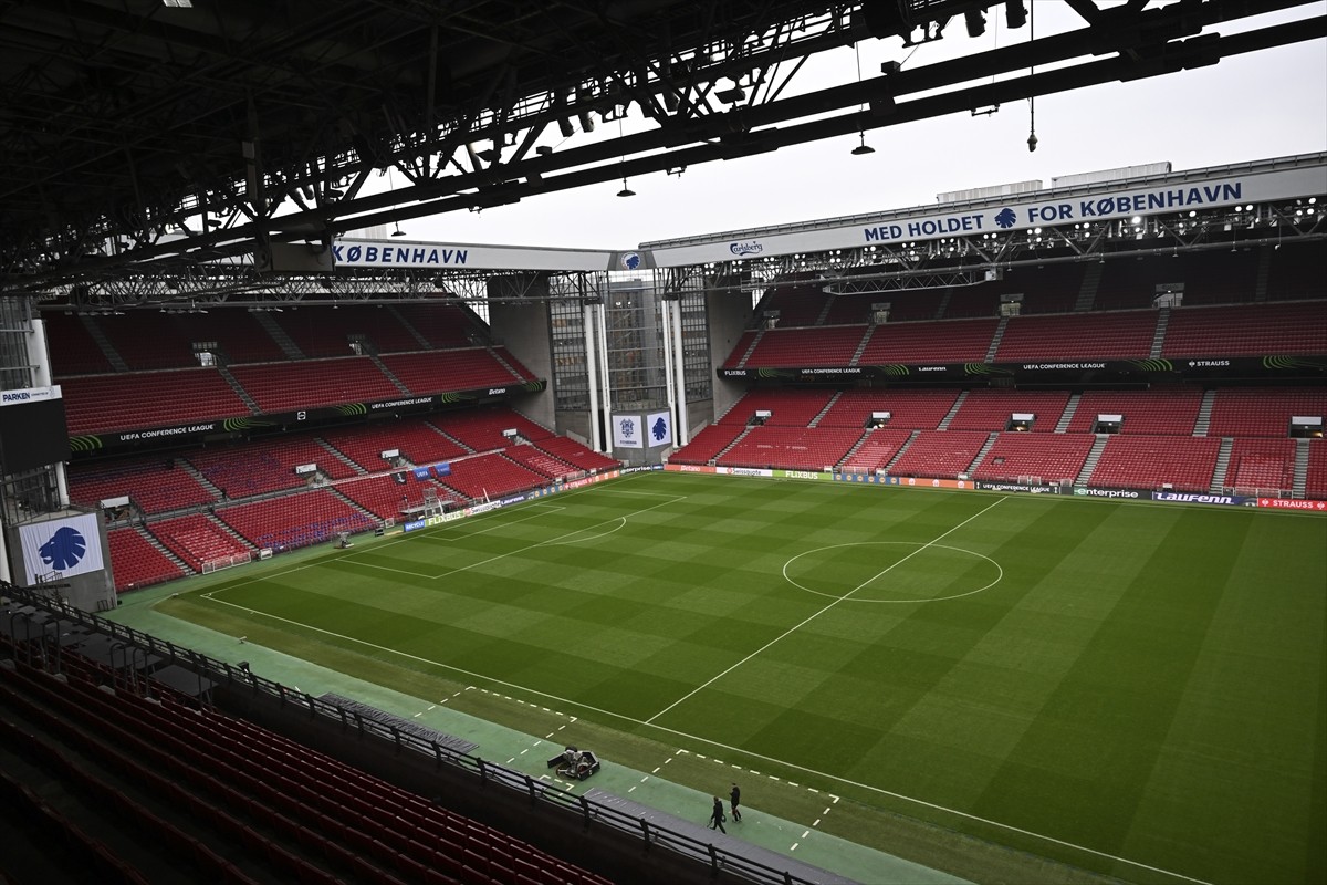 Danimarka'nın başkenti Kopenhag'da bulunan Parken Stadı, UEFA Konferans Ligi'nin üçüncü haftasında...