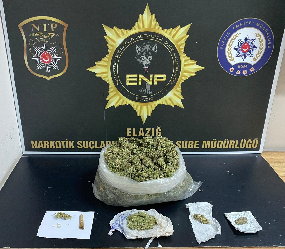 Elazığ'da düzenlenen uyuşturucu operasyonunda gözaltına alınan 3 şüpheli tutuklandı. Operasyonda...