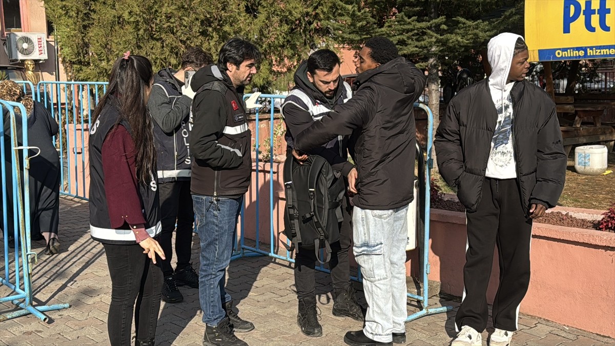 Karabük'te, Filyos Çayı'nda cesedi bulunan Gabon uyruklu üniversite öğrencisi Jeannah Danys...