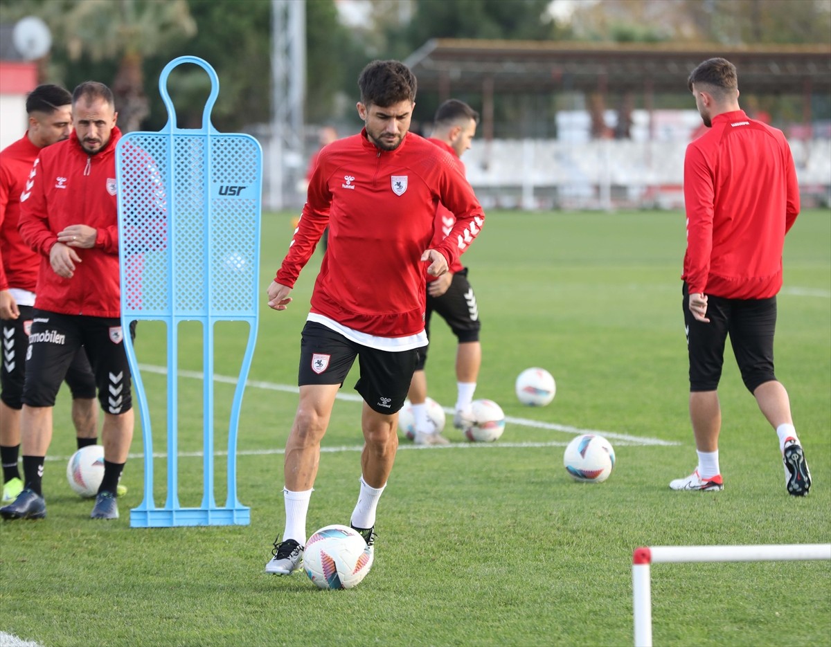 Samsunspor, Trendyol Süper Lig'in 12. haftasında 10 Kasım Pazar günü Galatasaray ile deplasmanda...