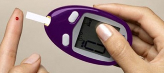 SGK'dan Diyabet Hastalarına Müjde: Sensörlü Şeker Ölçüm Cihazları Geri Ödeme Listesine Alınıyor
