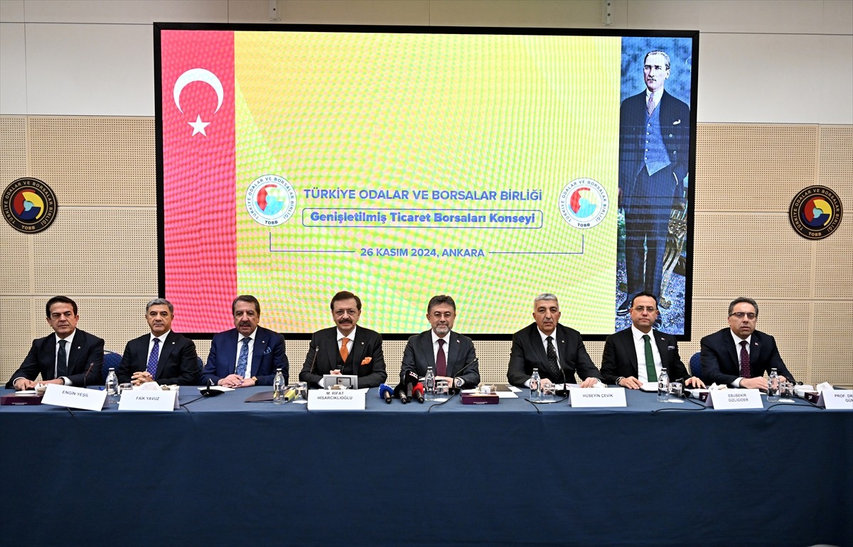 Tarım ve Orman Bakanı İbrahim Yumaklı (sağ4) ve TOBB Başkanı Rifat Hisarcıklıoğlu (sol4), TOBB...