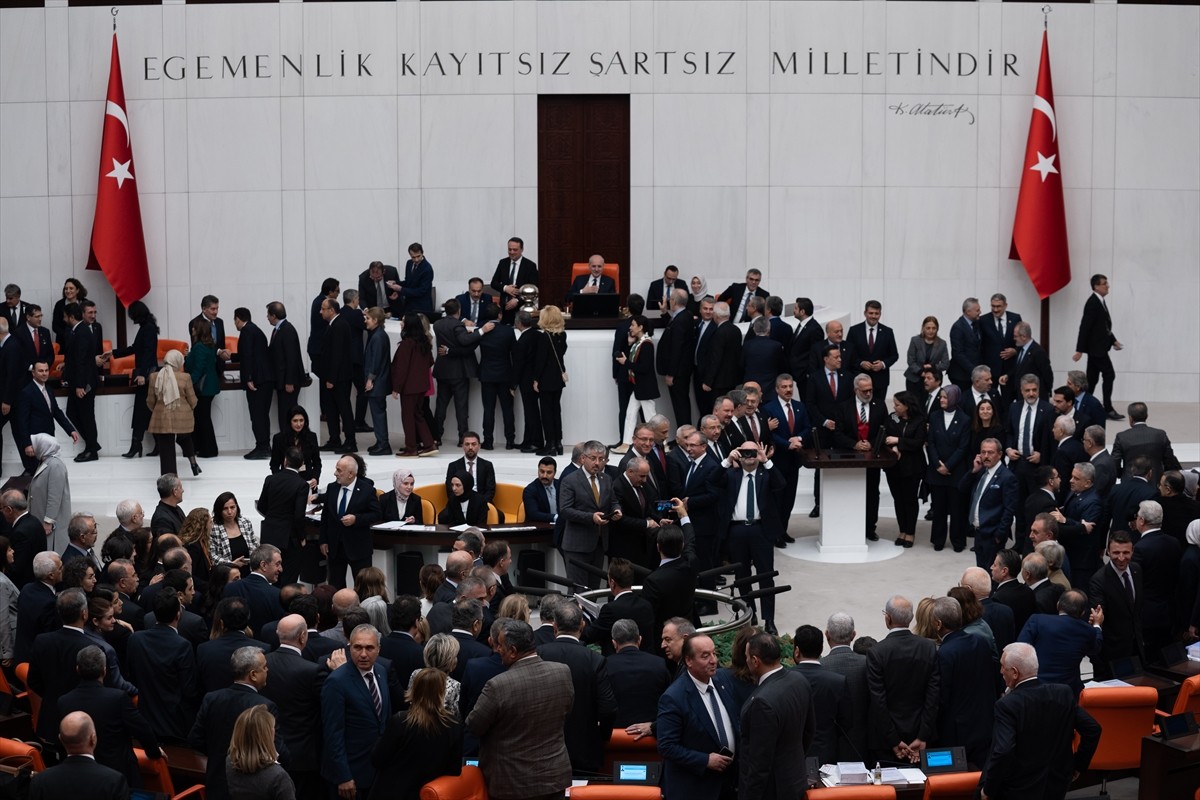 2025 Yılı Merkezi Yönetim Bütçe Kanunu Teklifi ile 2023 Yılı Merkezi Yönetim Kesin Hesap Kanunu...