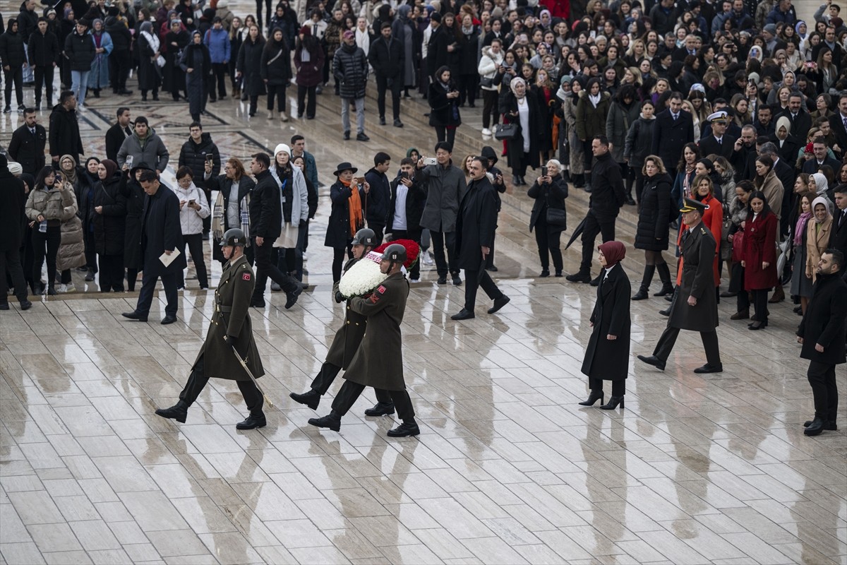 Aile ve Sosyal Hizmetler Bakanı Mahinur Özdemir Göktaş, Türk kadınına seçme ve seçilme hakkı...