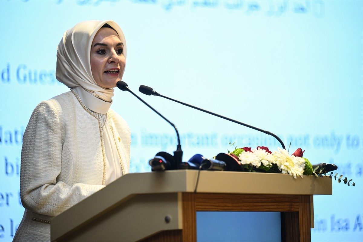 Aile ve Sosyal Hizmetler Bakanı Mahinur Özdemir Göktaş, Zübeyde Hanım Sosyal Tesisi'nde...