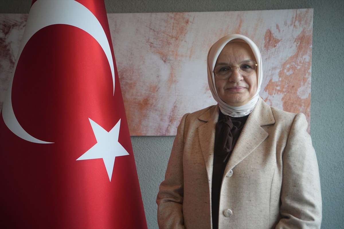 AK Parti Genel Merkez Kadın Kolları Başkanı Ayşe Keşir, Kadın Kolları 7. olağan il kongrelerinin...