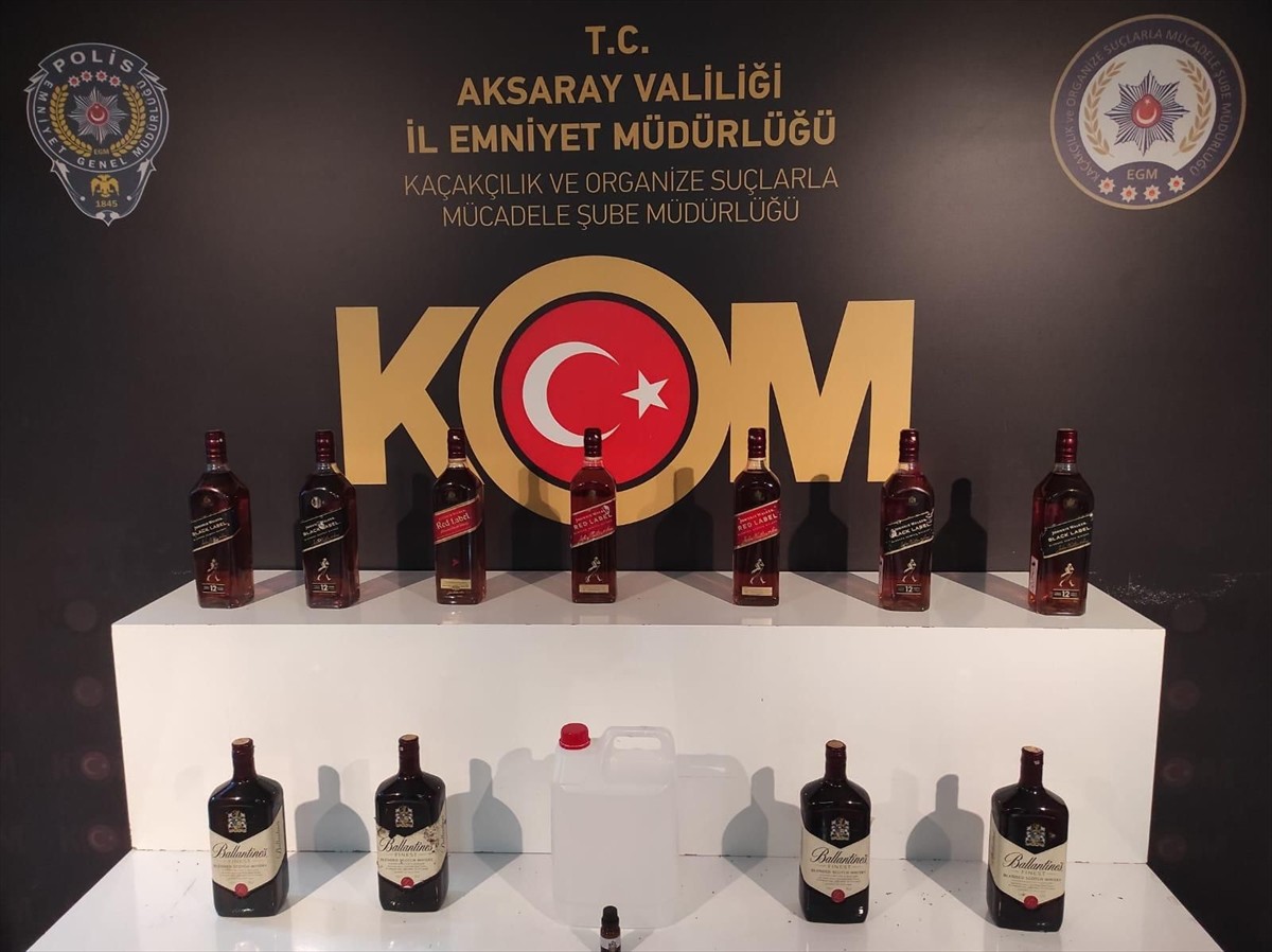 Aksaray'da düzenlenen kaçak alkol operasyonunda 4 şüpheli gözaltına alındı. Ekiplerin kent...