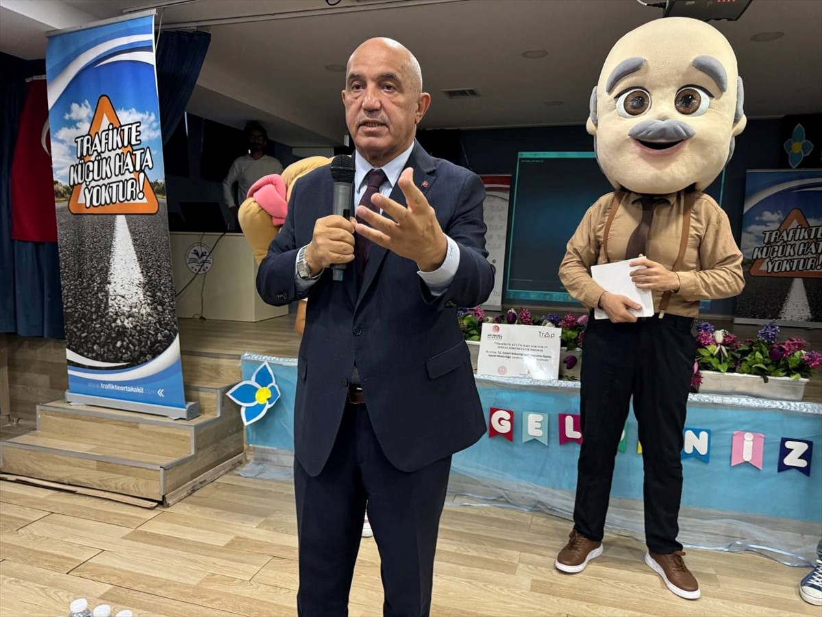 Avcılar'da, Milli Eğitim Bakanlığı (MEB) ile İstanbul Ticaret Üniversitesi ve Trafikte Ortak Akıl...