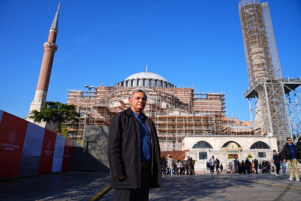Ayasofya-i Kebir Cami-i Şerifi'nde restorasyon ve koruma çalışmaları kapsamında birinci etapta...
