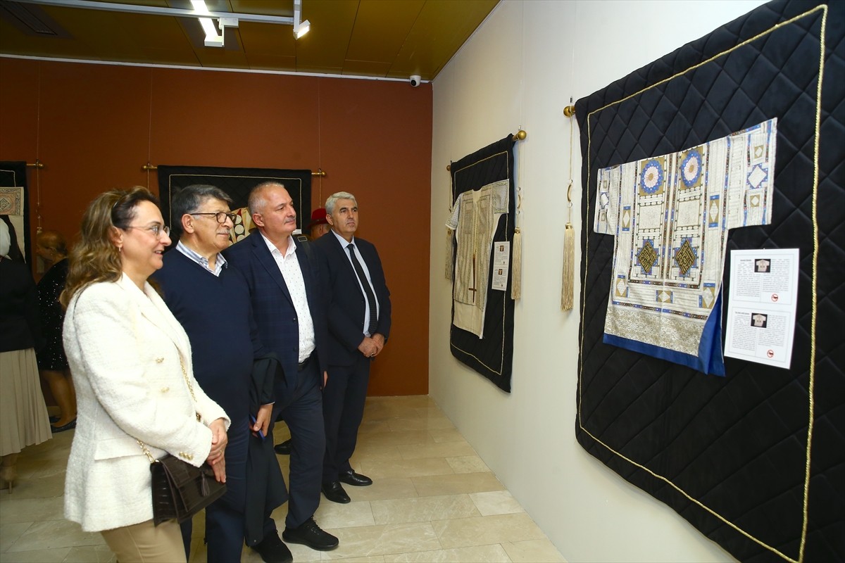 Azerbaycan'ın başkenti Bakü'de, Osmanlı padişahlarının savaşlarda galip gelmek ve kötülüklerden...