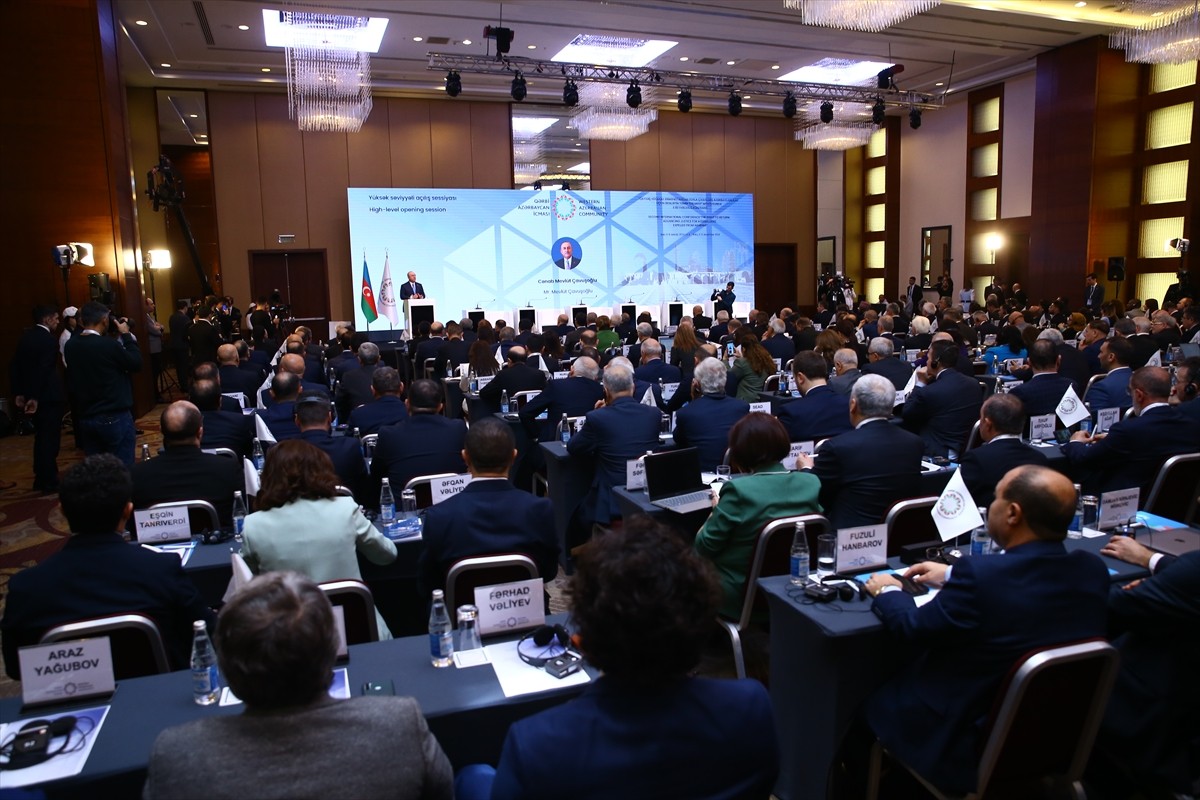 Azerbaycan'ın başkenti Bakü'de, "Geri Dönüş Hakkı-Ermenistan'dan Zorla Çıkarılmış Azerbaycanlılar...