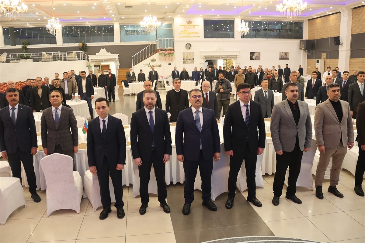 Azerbaycan ve Nahçıvan'da yapılabilecek yatırımlar, Iğdır'da düzenlenen "Azerbaycan Yatırım...