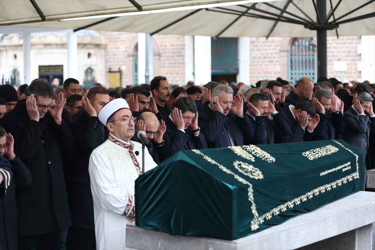 Balıkesir'in merkez Karesi ilçesindeki mühimmat fabrikasında meydana gelen patlama ve çökme...