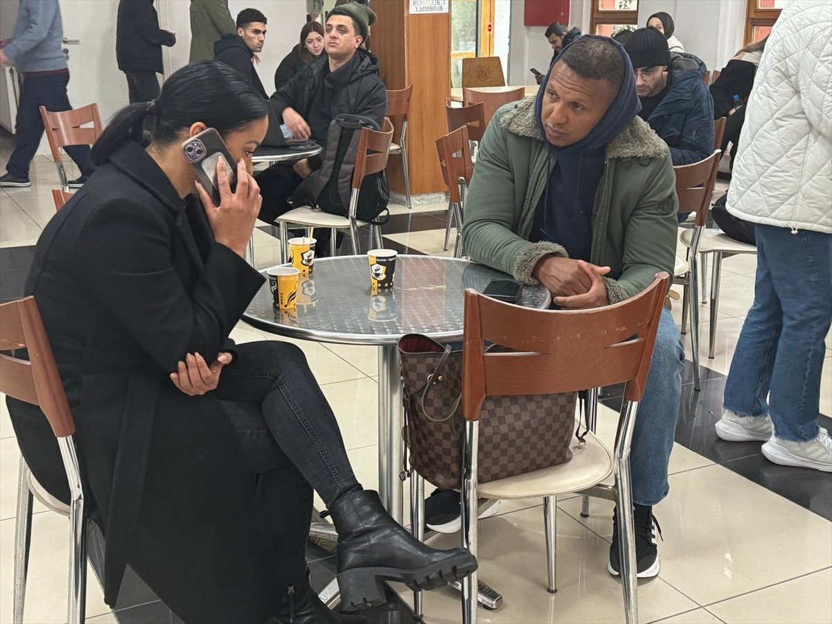 Brezilya asıllı eski milli futbolcu Mehmet Aurelio'nun annesi, Çekmeköy'deki evinde geçirdiği kalp...