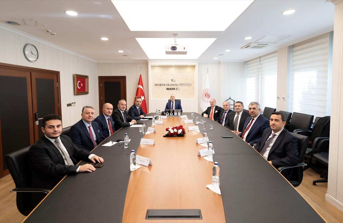 Çalışma ve Sosyal Güvenlik Bakanı Vedat Işıkhan, İsveç milletvekili, Azınlıklar ve Hristiyan...