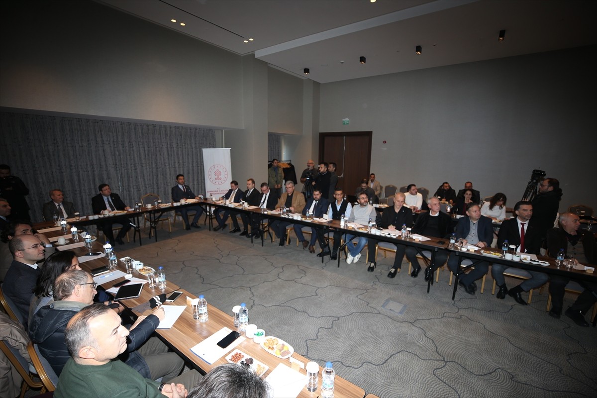 Çanakkale'de, İl Kültür ve Turizm Müdürlüğünce yaklaşık 2 bin 400 yıllık Büyük İskender Kültür...