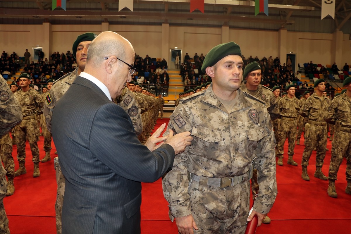 Çankırı'da eğitimlerini tamamlayan 29'u Azerbaycan İçişleri Bakanlığı mensubu toplam 223 kursiyer...