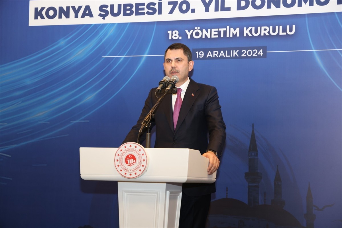 Çevre, Şehircilik ve İklim Değişikliği Bakanı Murat Kurum, Selçuklu Kongre Merkezi'nde düzenlenen...