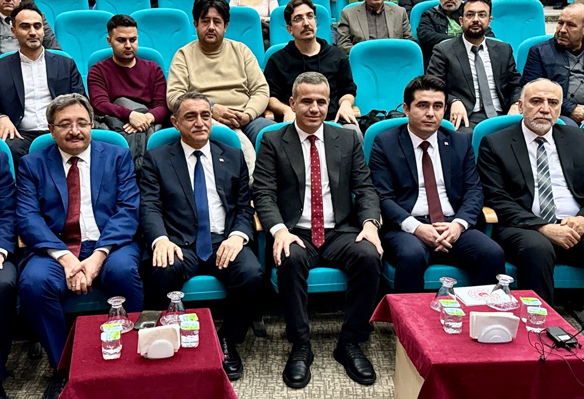 Çevre, Şehircilik ve İklim Değişikliği Bakanlığına bağlı Türkiye Çevre Ajansı tarafından gençlerin...