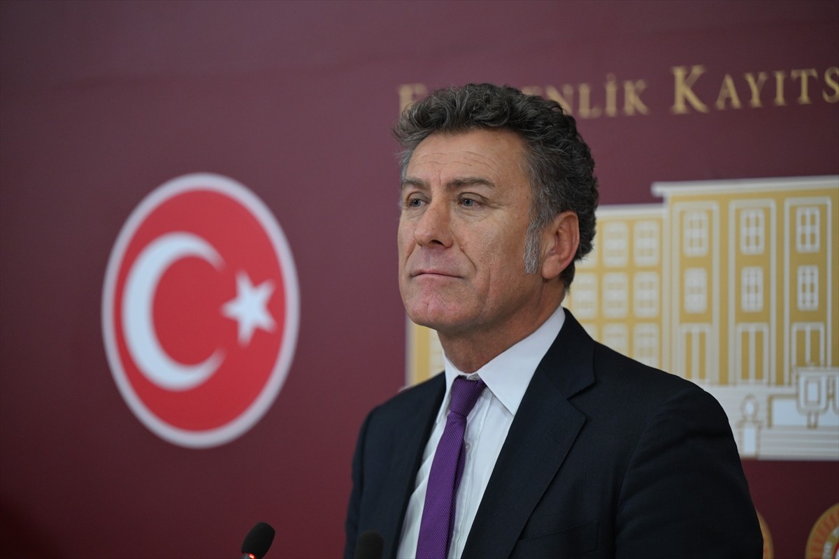 CHP Bursa Milletvekili Orhan Sarıbal, TBMM'de basın toplantısı düzenledi.