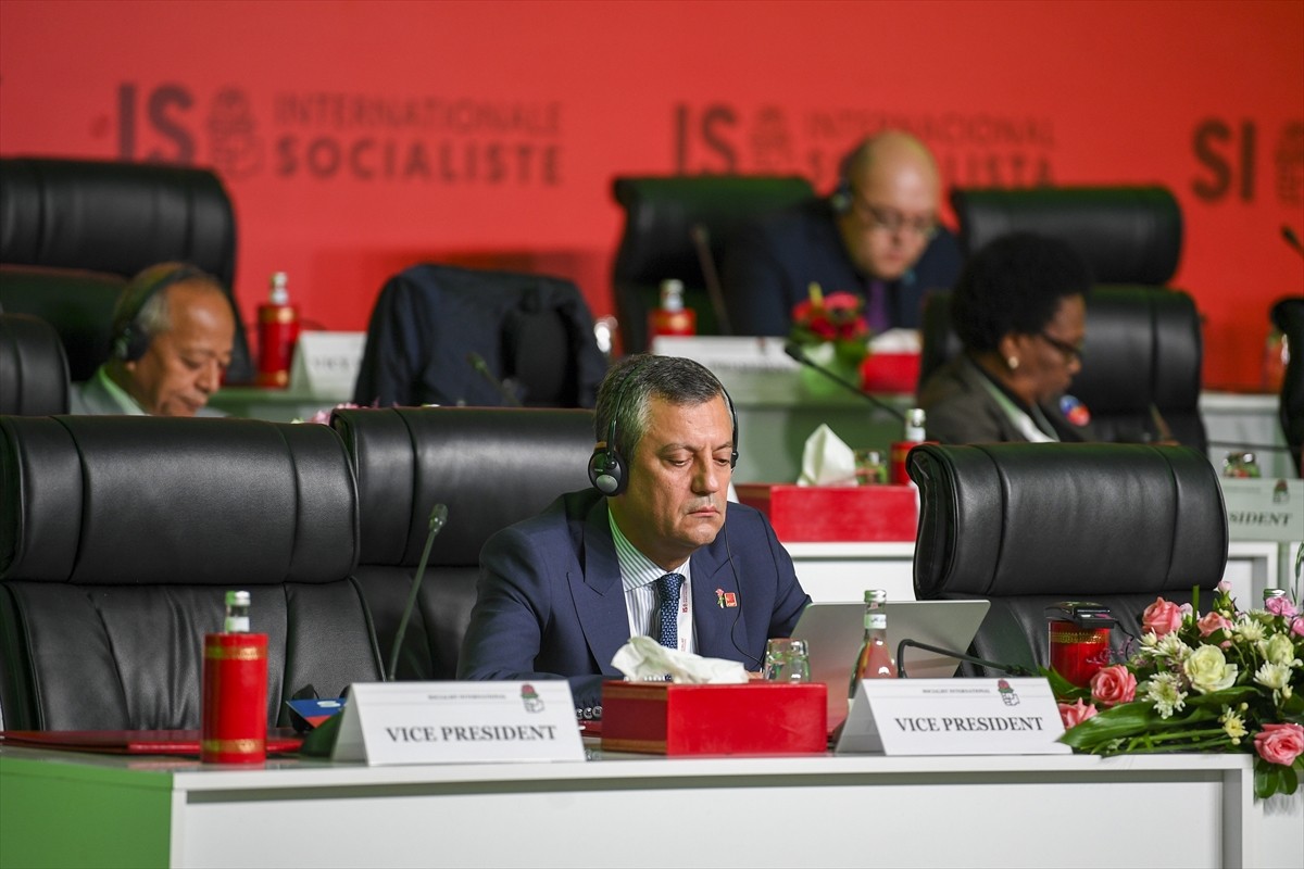 CHP Genel Başkanı Özgür Özel, Fas'ın başkenti Rabat'ta düzenlenen Sosyalist Enternasyonal Konsey...
