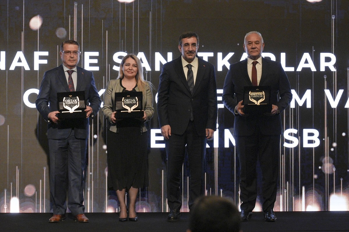 Cumhurbaşkanı Yardımcısı Cevdet Yılmaz, Ankara'da, Türkiye İşveren Sendikaları Konfederasyonu...