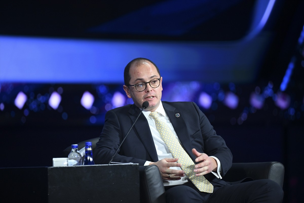 Cumhurbaşkanlığı İletişim Başkanlığınca, "İletişimde Yapay Zeka: Eğilimler, Tuzaklar ve Dönüşüm"...