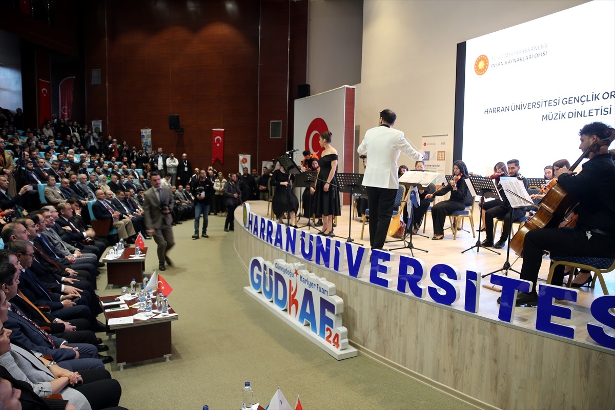 Cumhurbaşkanlığı İnsan Kaynakları Ofisinin koordinasyonunda, genç yetenekler ile iş dünyası...